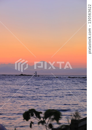 Fuji of dusk desired from the Shin-Serise coast Fuji of dusk desired from the Shin-Serise coast 130563622