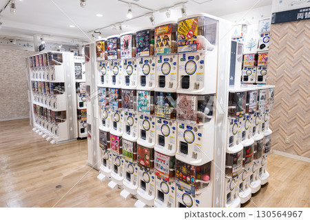 Ogikubo Town Seven Gachagacha no Mori capsule toy shop in Kamiogi, Suginami Ward, Tokyo Ogikubo Town Seven Gachagacha no Mori capsule toy shop in Kamiogi, Suginami Ward, Tokyo 130564967