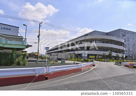 Scenery of National Route 17, Ageo Road, Ageo City, Saitama Prefecture (taken while driving) 130565331