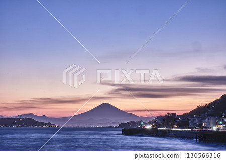 Mount Fuji at sunset from Inamuragasaki Park Mount Fuji at sunset from Inamuragasaki Park 130566316