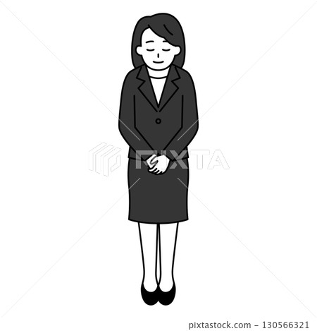 一名身穿黑色西裝的女子鞠躬（全身） 130566321