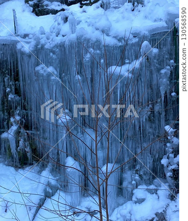 Icicle 130568590