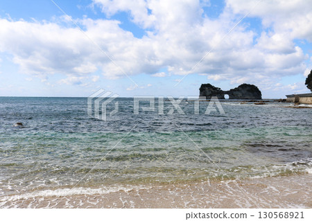 Sky and sea 130568921