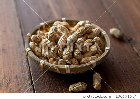 當季新鮮花生 130571514