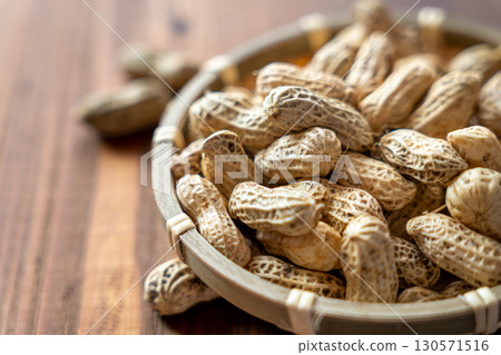 當季新鮮花生 130571516