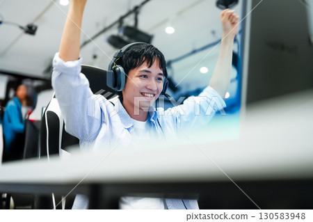 e Sports e Sports 130583948