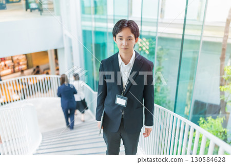  企業形象 130584628