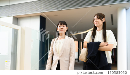  Business image 130585030