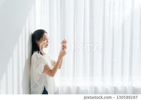 Women who do body care 130589297