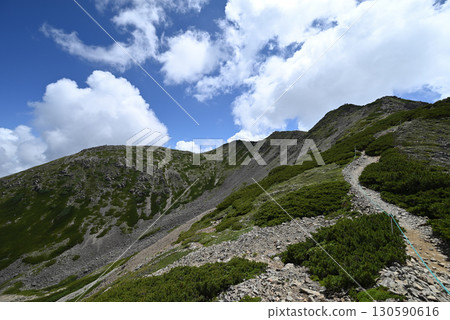 Climbing Mount Senjogatake, Yamanashi Prefecture Climbing Mount Senjogatake, Yamanashi Prefecture 130590616