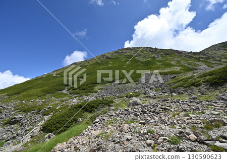 Climbing Mount Senjogatake, Yamanashi Prefecture Climbing Mount Senjogatake, Yamanashi Prefecture 130590623