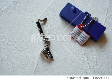 迷你低音單簧管鑰匙圈與樂譜掛飾：音樂愛好者的熱門配件 130591637