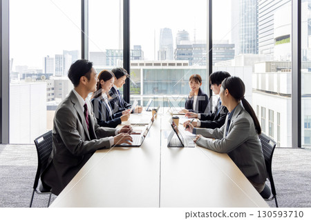 business people having a meeting business people having a meeting 130593710