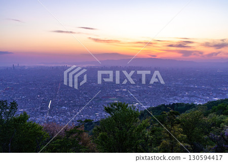 Osaka Prefecture: Panoramic night view of Osaka and the view of Our Square 130594417