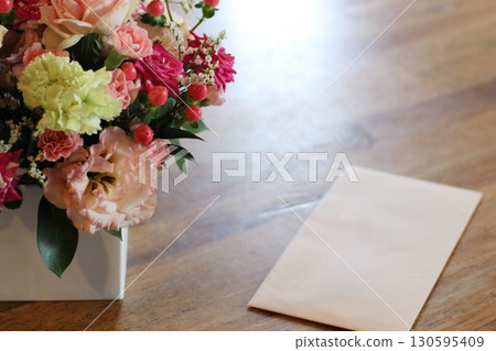 Arrangement, bouquet, gorgeous bouquet, pink, pink envelope 130595409