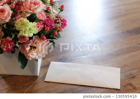 Arrangement, bouquet, gorgeous bouquet, pink, pink envelope 130595410
