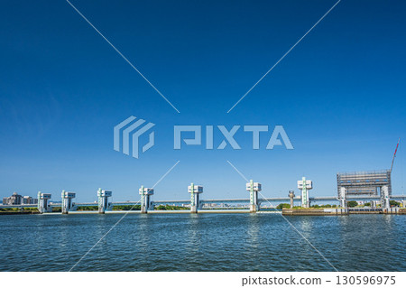 Yodogawa River Weir under construction for lock facilities, Osaka City 130596975