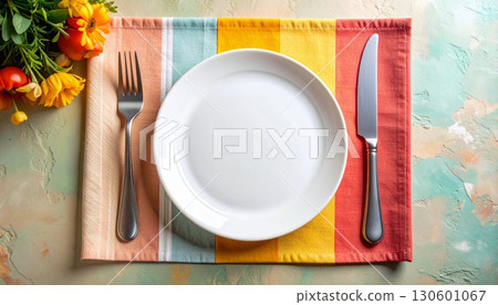 彩色餐墊與圓盤高架模型 130601067