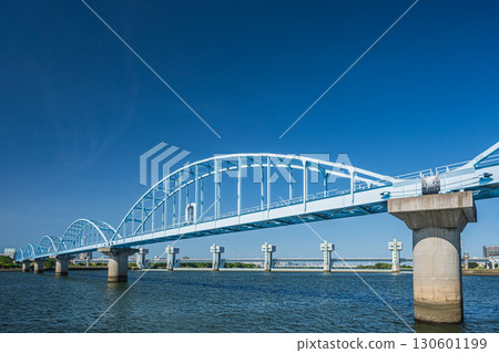 大阪市淀川水壩下游水管橋 大阪市淀川水壩下游水管橋 130601199