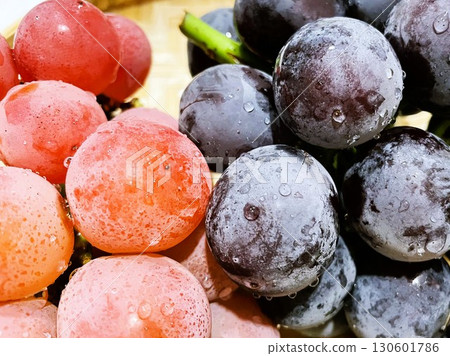 Assortment of two large grape varieties (Pione and Quin Nina) 6 130601786