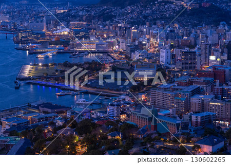 長崎縣:日本三大夜景之一-長崎市鍋冠山的夜景 長崎縣:日本三大夜景之一-長崎市鍋冠山的夜景 130602265
