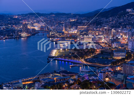 長崎縣:日本三大夜景之一-長崎市鍋冠山的夜景 長崎縣:日本三大夜景之一-長崎市鍋冠山的夜景 130602272