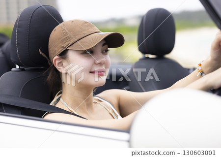 開車的可愛女人 130603001