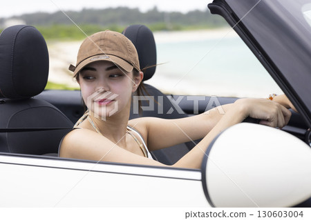 開車的可愛女人 130603004