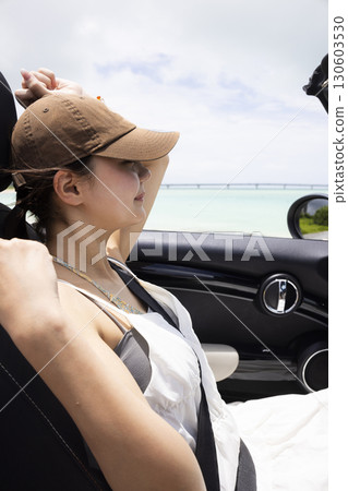 乘客座上的可愛女人 130603530