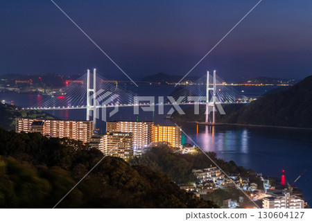Nagasaki Prefecture: Night view of Megami Bridge in Nagasaki City and Mount Nabekanmuri 130604127