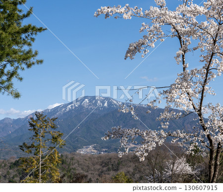 惠那山的春日風景 惠那山的春日風景 130607915