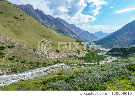Kyrgyzstan_Trail along the Dongurme River 130609010