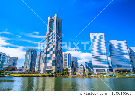 9月6日,日本橫濱城市景觀。橫濱市景,包括橫濱地標塔。 9月6日,日本橫濱城市景觀。橫濱市景,包括橫濱地標塔。 130610563