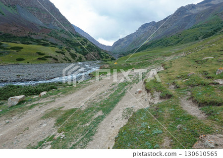 吉爾吉斯_棟胡爾河-朱克湖 130610565