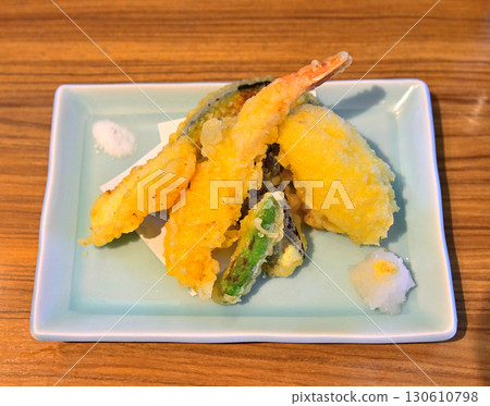 Platter of tempura 130610798