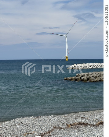 Offshore wind turbines (Nyuzen Offshore Wind Farm, Nyuzen Town, Toyama Prefecture) Offshore wind turbines (Nyuzen Offshore Wind Farm, Nyuzen Town, Toyama Prefecture) 130611082