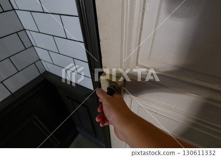 帶門的通道 130611332