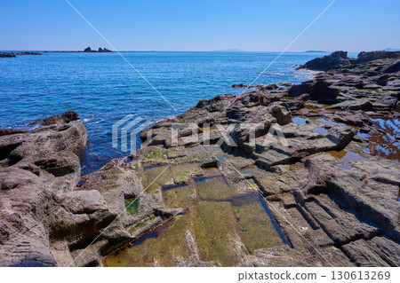 From the former Manazuru Peninsula Quarry (Banbaura Beach) in Manazuru Town, Kanagawa Prefecture, towards Mitsuishi From the former Manazuru Peninsula Quarry (Banbaura Beach) in Manazuru Town, Kanagawa Prefecture, towards Mitsuishi 130613269