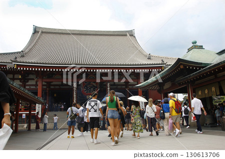 Start your sightseeing tour of Tokyo from Asakusa Start your sightseeing tour of Tokyo from Asakusa 130613706