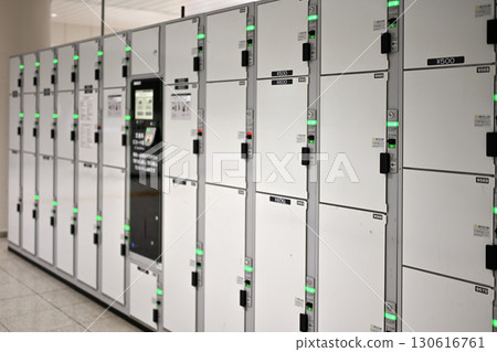 Coin lockers at Tokyo Station Coin lockers at Tokyo Station 130616761