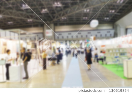 展覽場地 展廳 活動 活動場地 國際展覽館 參觀者 展覽場地 展廳 活動 活動場地 國際展覽館 參觀者 130619854