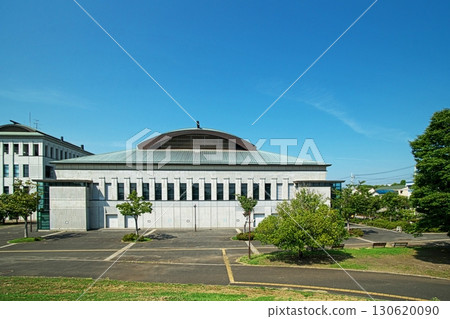 寒川中公園寒川競技場（夏季、八月） 130620090