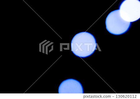 藍色散景圖像(庫存照片)標題更改 藍色散景圖像(庫存照片)標題更改 130620112