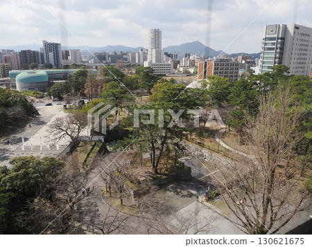 綠意、都市、山巒交織，從小倉城向南蔓延的城市氣息 130621675