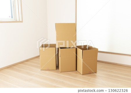 Moving image 130622326