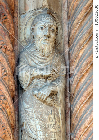 Prophet, statue on the portal of the Cathedral dedicated to the Blessed Virgin Mary under the designation Santa Maria Matricolare in Verona, Italy Prophet, statue on the portal of the Cathedral dedicated to the Blessed Virgin Mary under the designation Santa Maria Matricolare in Verona, Italy 130623630