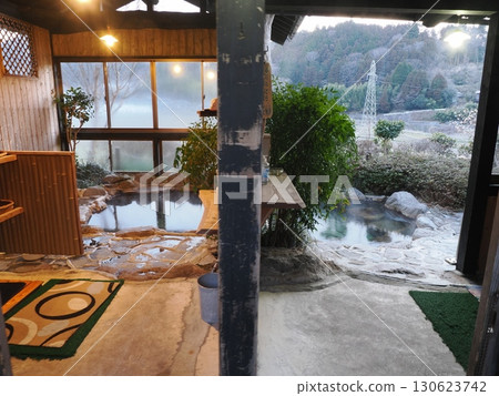 樹林與溫泉的交會處－從渚松伏之湯入口處看到的兩種景色 130623742