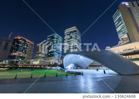 Night view of the buildings in Umeda, Osaka (Kita Ward, Osaka City, Osaka Prefecture) Night view of the buildings in Umeda, Osaka (Kita Ward, Osaka City, Osaka Prefecture) 130624606