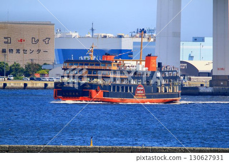 A black ship appears in Yokohama in the Reiwa era... We visited Yokohama Port on a special cruise [Tokyo Bay Ferry "Shirahama Maru"] 130627931