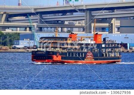 A black ship appears in Yokohama in the Reiwa era... We visited Yokohama Port on a special cruise [Tokyo Bay Ferry "Shirahama Maru"] 130627936